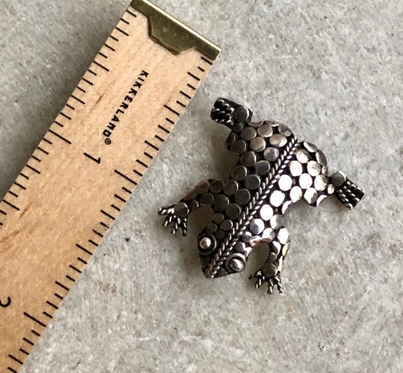 Very Cool Textured Sterling Silver Vintage Frog B… - image 5