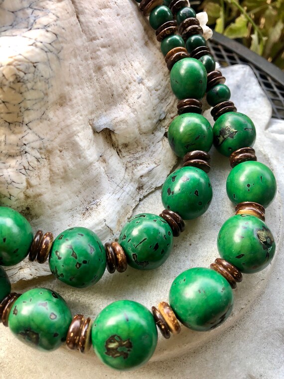 Green Coconut Beaded Vintage Boho Festoon Necklace - image 4