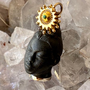 Gold Carved Ebony Green Emerald Queen Blackamoor Womans Bust Vintage Necklace Pendant