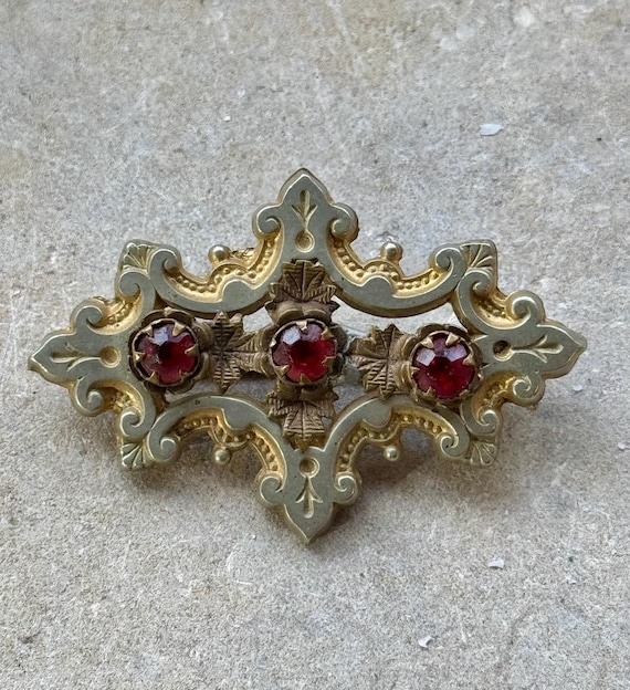 Victorian Goldfill Hand Cut Faceted Garnet Antique Brooch