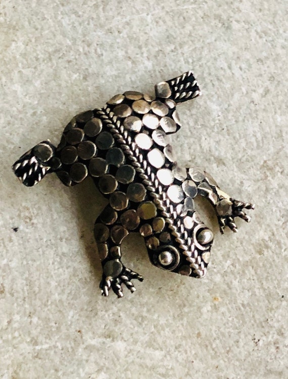 Very Cool Textured Sterling Silver Vintage Frog B… - image 1