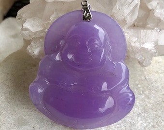 "Schöne Buddha ""Lavender Jade"" Vintage Halskette mit Anhänger."