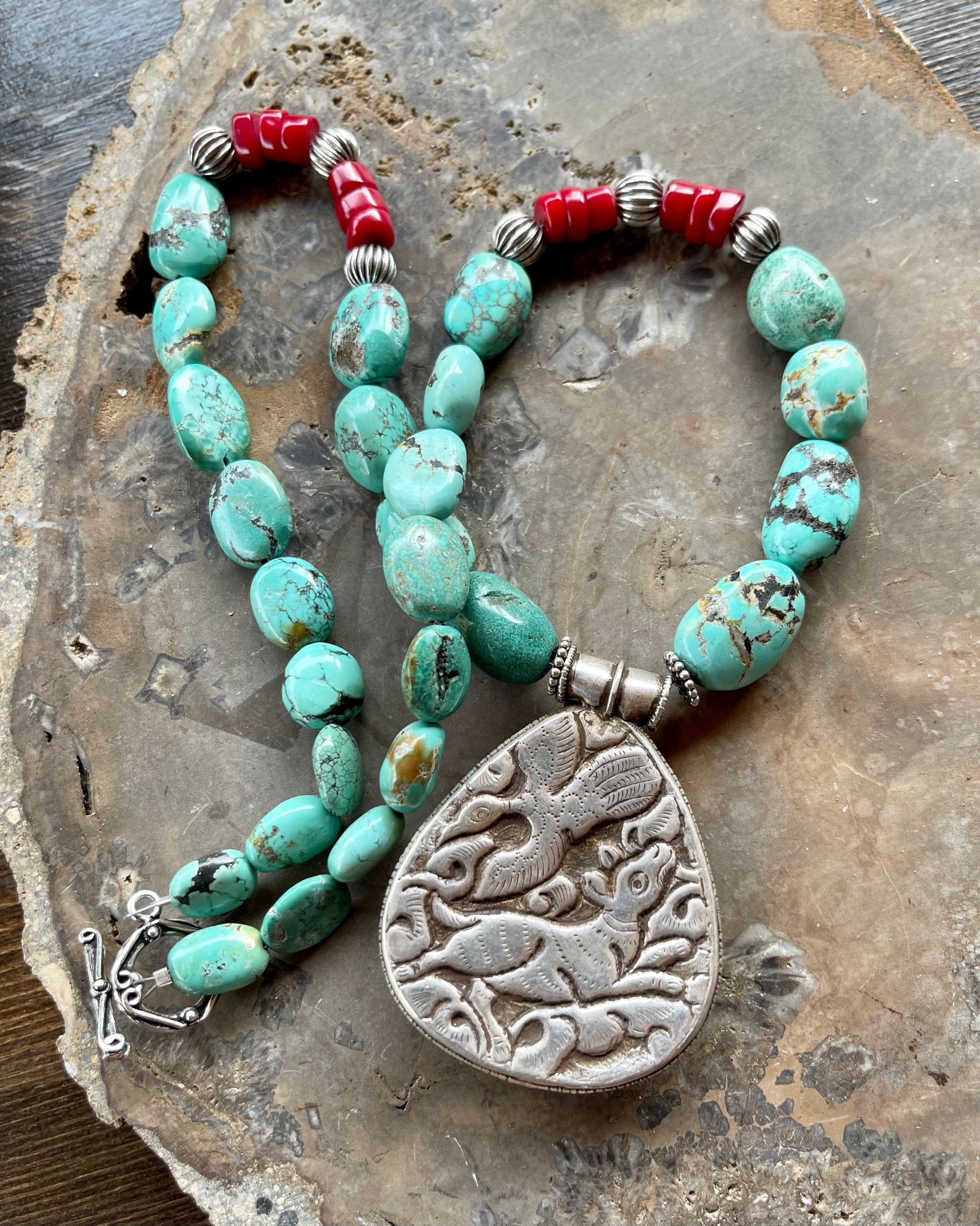 Tibetan Turquoise Coral アンティークネックレス Beautiful Tibetan Turquoise Red Coral Silver Vintage
