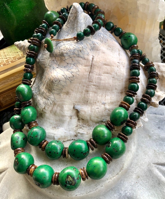 Green Coconut Beaded Vintage Boho Festoon Necklace - image 5