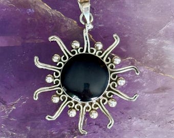 Vintage Mexican Sterling Silver Onyx Pendant – Mid-Century Tribal Sun Necklace