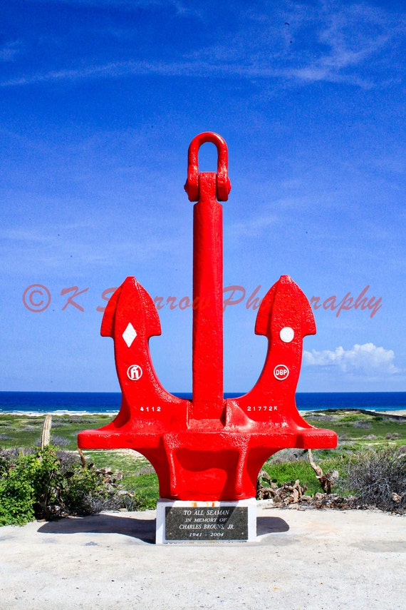 Ancla de marinos, Aruba - fotografía, rojo, ancla, monumento, mar, nubes,  Caribe, cielo, isla, azul, bon bini, playa, arena, rojo