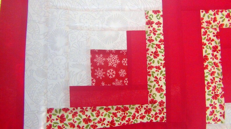 Unfinished Completed Already Pieced Made Log Cabin Quilt Top Red White Green Snowflakes Floral Animals Christmas Finished Lap Throw Wall image 4