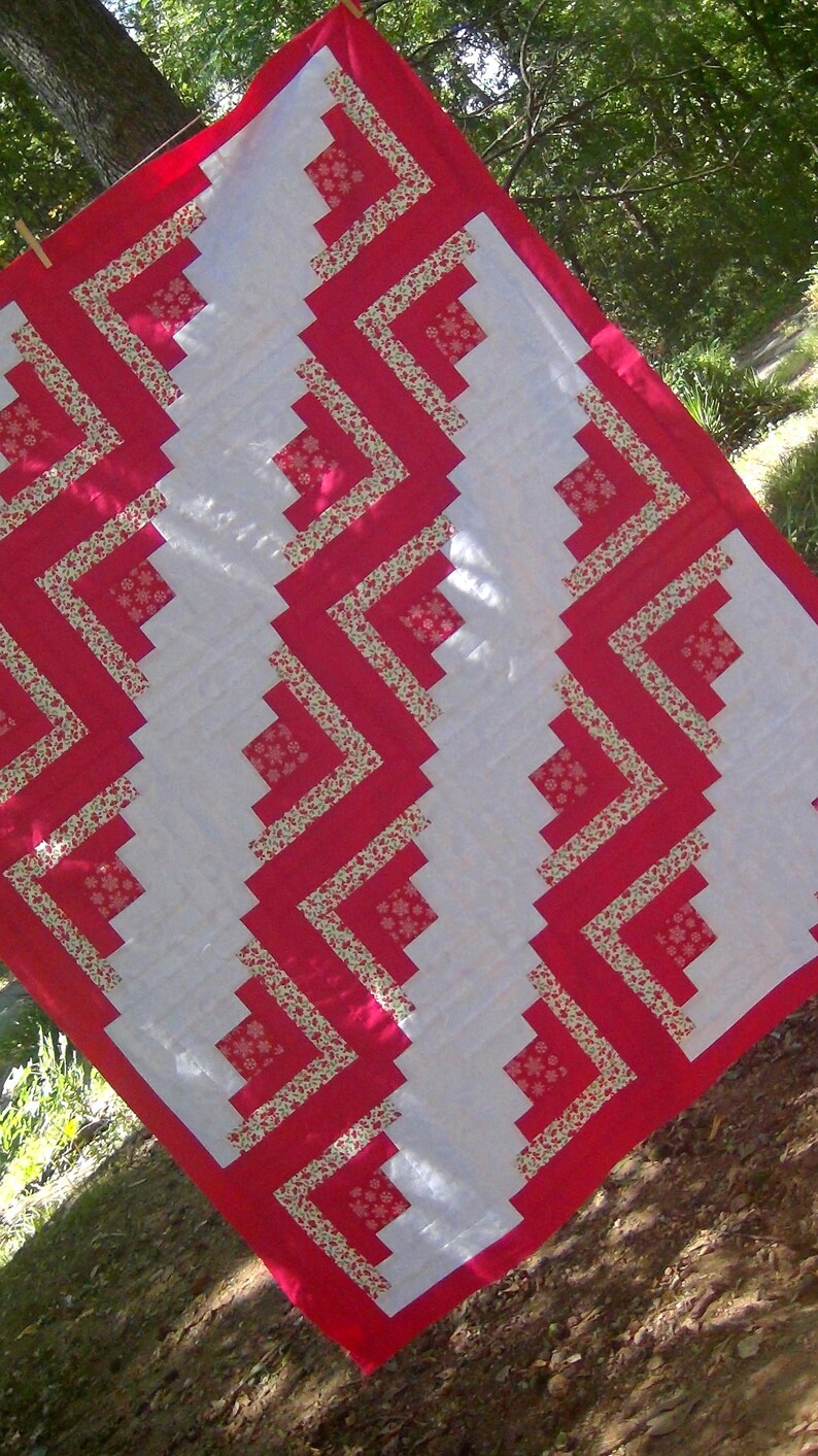 Unfinished Completed Already Pieced Made Log Cabin Quilt Top Red White Green Snowflakes Floral Animals Christmas Finished Lap Throw Wall image 2