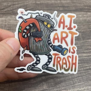 Puede incluir: Una pegatina con un personaje de cubo de basura de dibujos animados con extremidades a rayas, que lleva una mochila roja. El cubo de basura está fumando y sosteniendo una linterna. El texto "A.I. ART IS TRASH" también está en la pegatina.