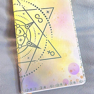 The Sun: Tarot Journal – gesublimeerd kunstleer A6 grimoire (200 pagina&#39;s)