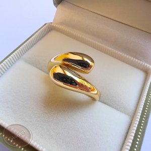 Gold Stainless Steel Ring for Women – 2025 Trend | Resizable Minimalist Ring | Dainty Jewelry Gift | Anillos Mujer