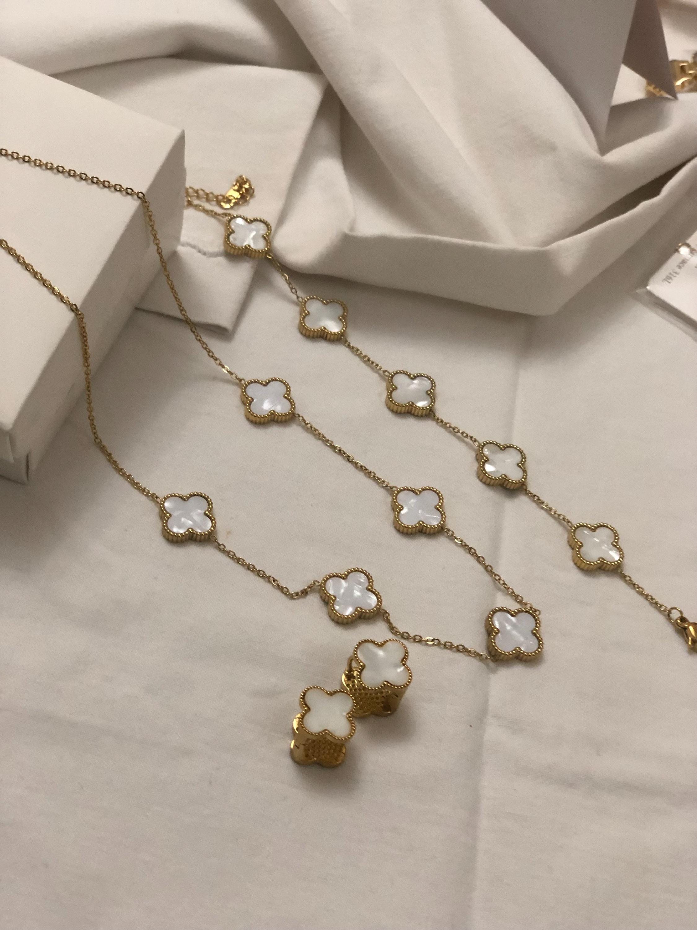 Van cleef necklace clover - Etsy 日本 Van cleef necklace clover - Etsy 日本