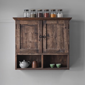 Vintage-Style Reclaimed Wood Cabinet with Shelf – Rustic Home Storage