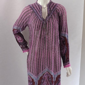 Vintage 1970s 70s Indian Cotton Gauze  Block printed Shift dress, Especially made for Rickys, purple pink Long sleeves