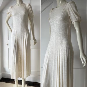 fleece dress with open back 1930s History of Fashion: The 1930s