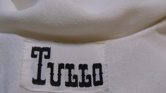 Norma Tullo Vintage 1970s White Crepe Pearl Butto… - image 10