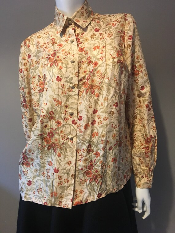 Vintage 1970s Beautiful floral silk hand made blou