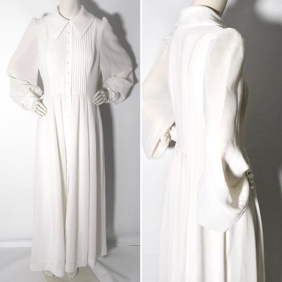 Norma Tullo Vintage 1970s White Crepe Pearl Butto… - image 1