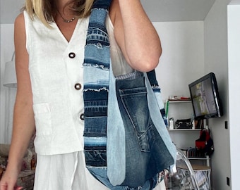 Large hobo style — generous capacity, perfect as an everyday bag, beach bag, market bag, or travel tote.