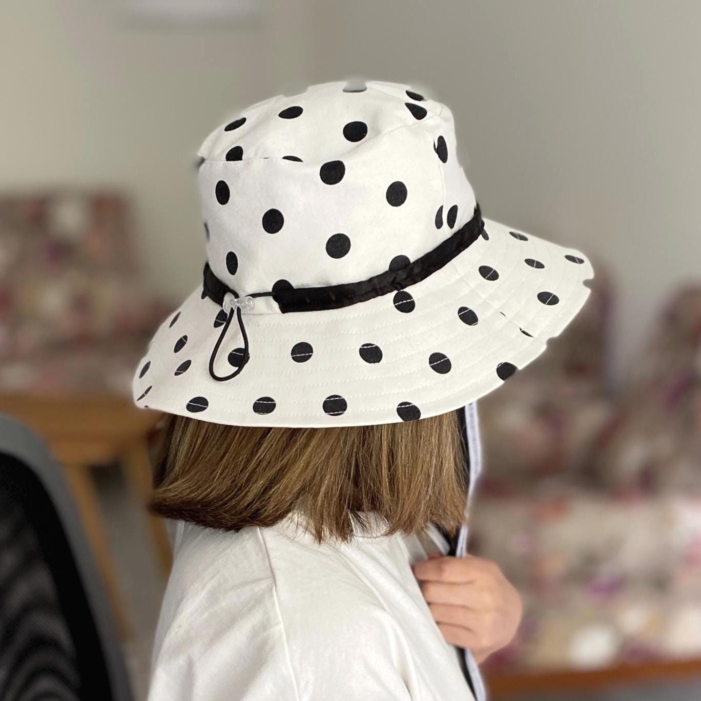 Chic White Polka Dot Sun Hat With Wide Brim – Perfect for  display picture 3