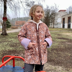 Chaqueta acolchada para niña: un estilo versátil para tu pequeña fashionista