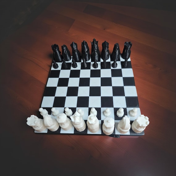 Portable Chess Set — Folds Shut & Stores All Pieces