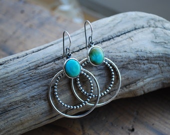 Boucles d'oreilles 2 anneaux et turquoise sertie en argent massif