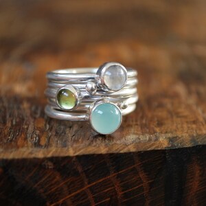 5 stacking rings sterling silver moonstone, peridot, calcedony cabochon image 1