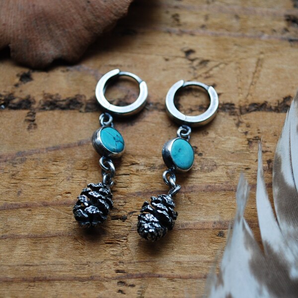 Boucles d'oreilles Fruit anneaux turquoise sertie et fruit de l'aulne argent massif 925