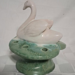 Rare Haeger Pottery Swan Flower Frog Geranium Green