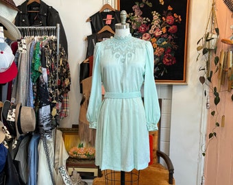 Vintage 80er Jahre Seidenkleid in Seegrün mit Spitze