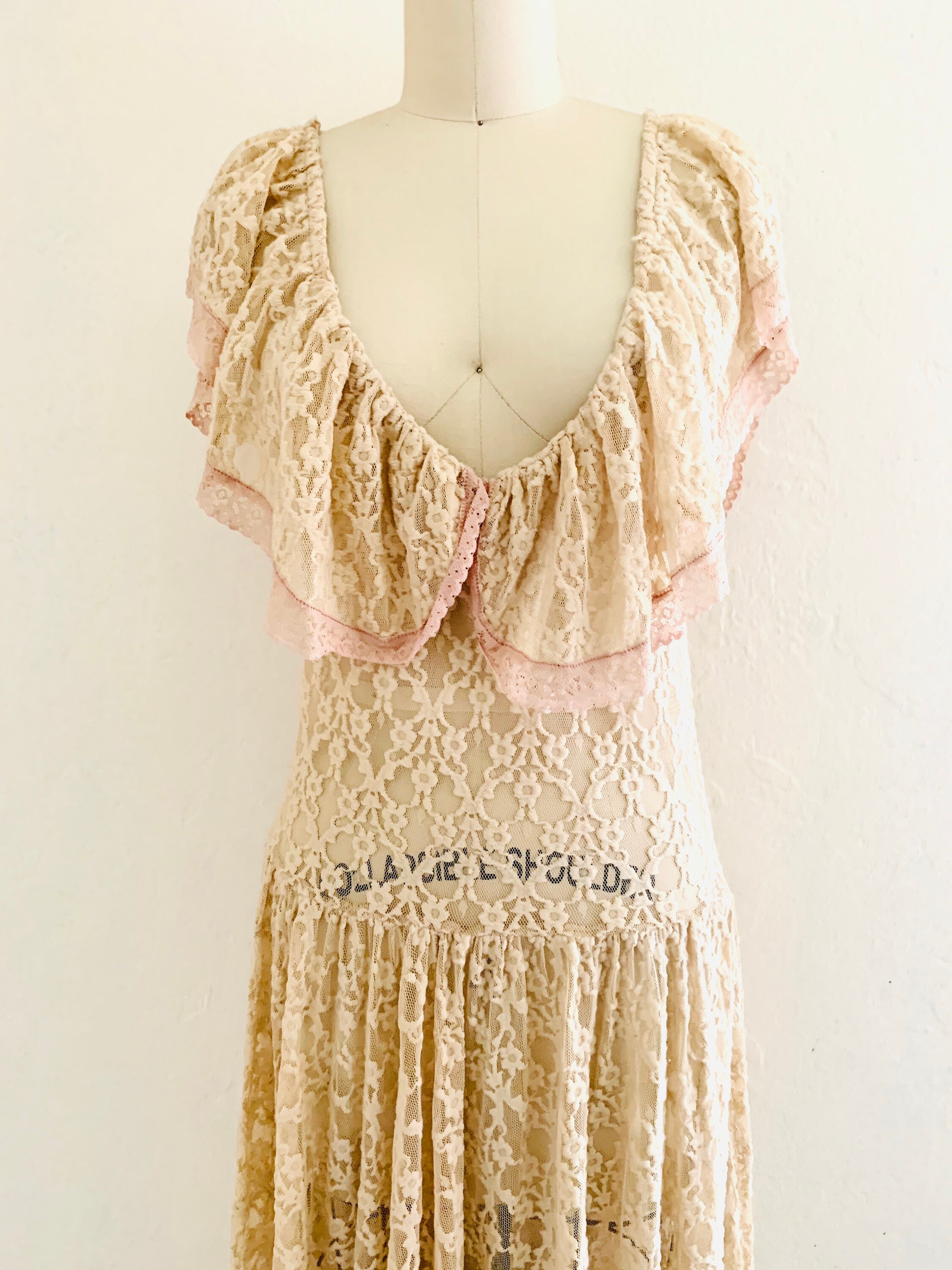 vintage 40's cream lace dress // floral lace sheer dress