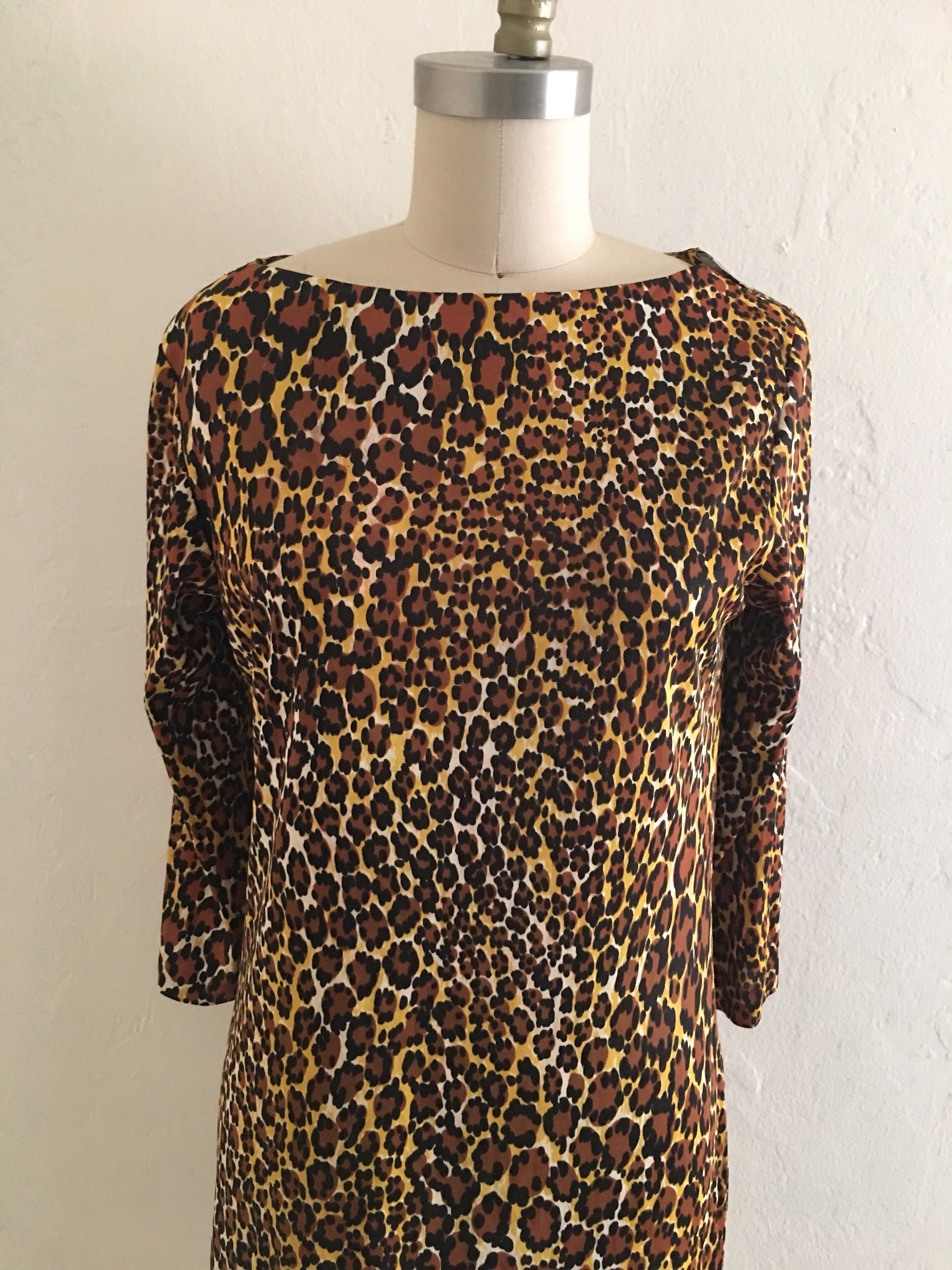vintage 70's cheetah print dress // animal print shirt dress