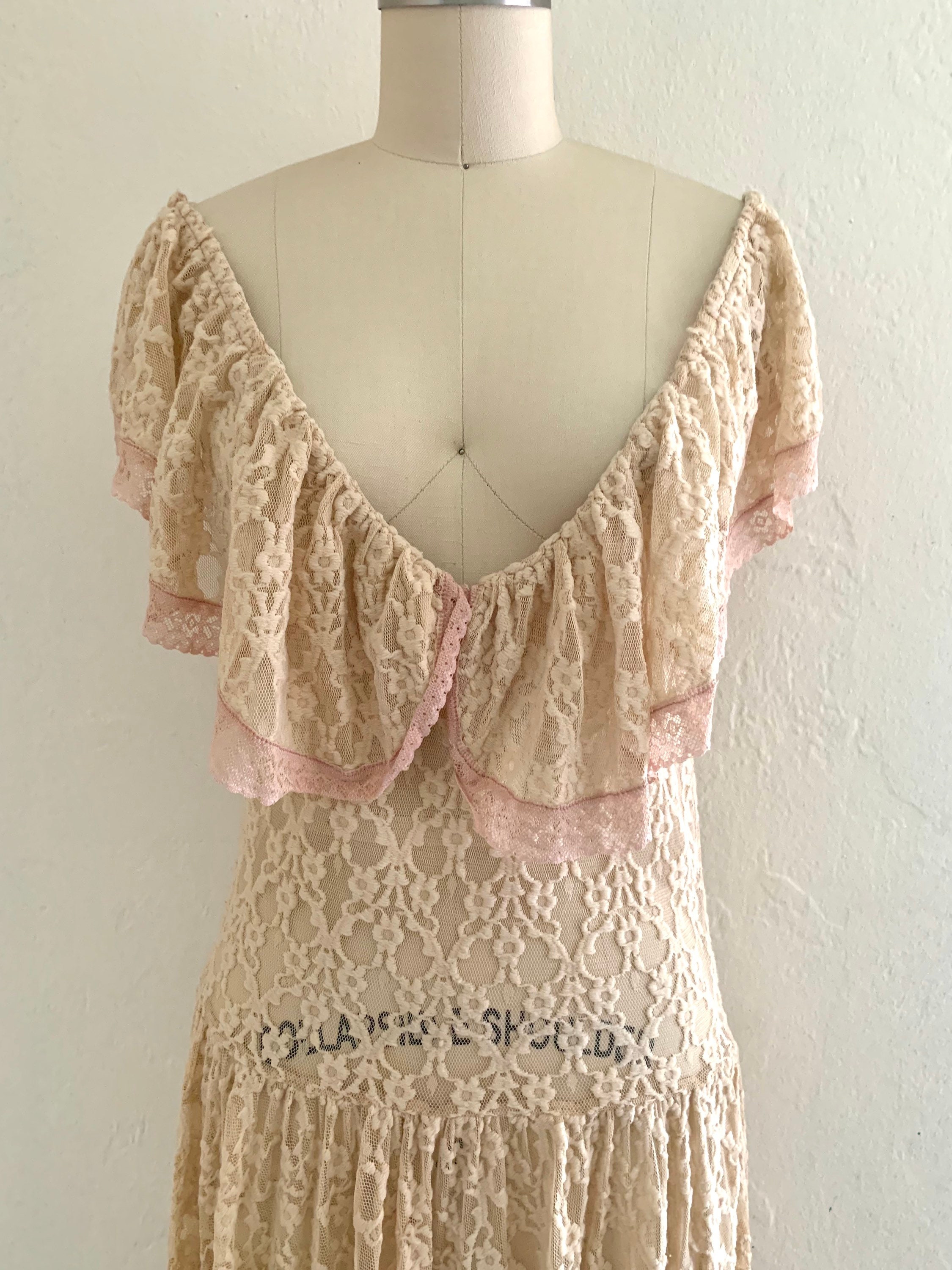vintage 40's cream lace dress // floral lace sheer dress