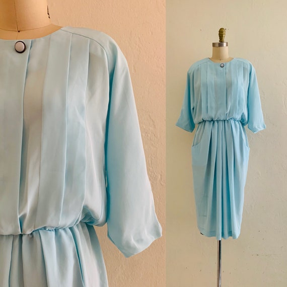 vintage 80's blue dress with pockets // baby blue