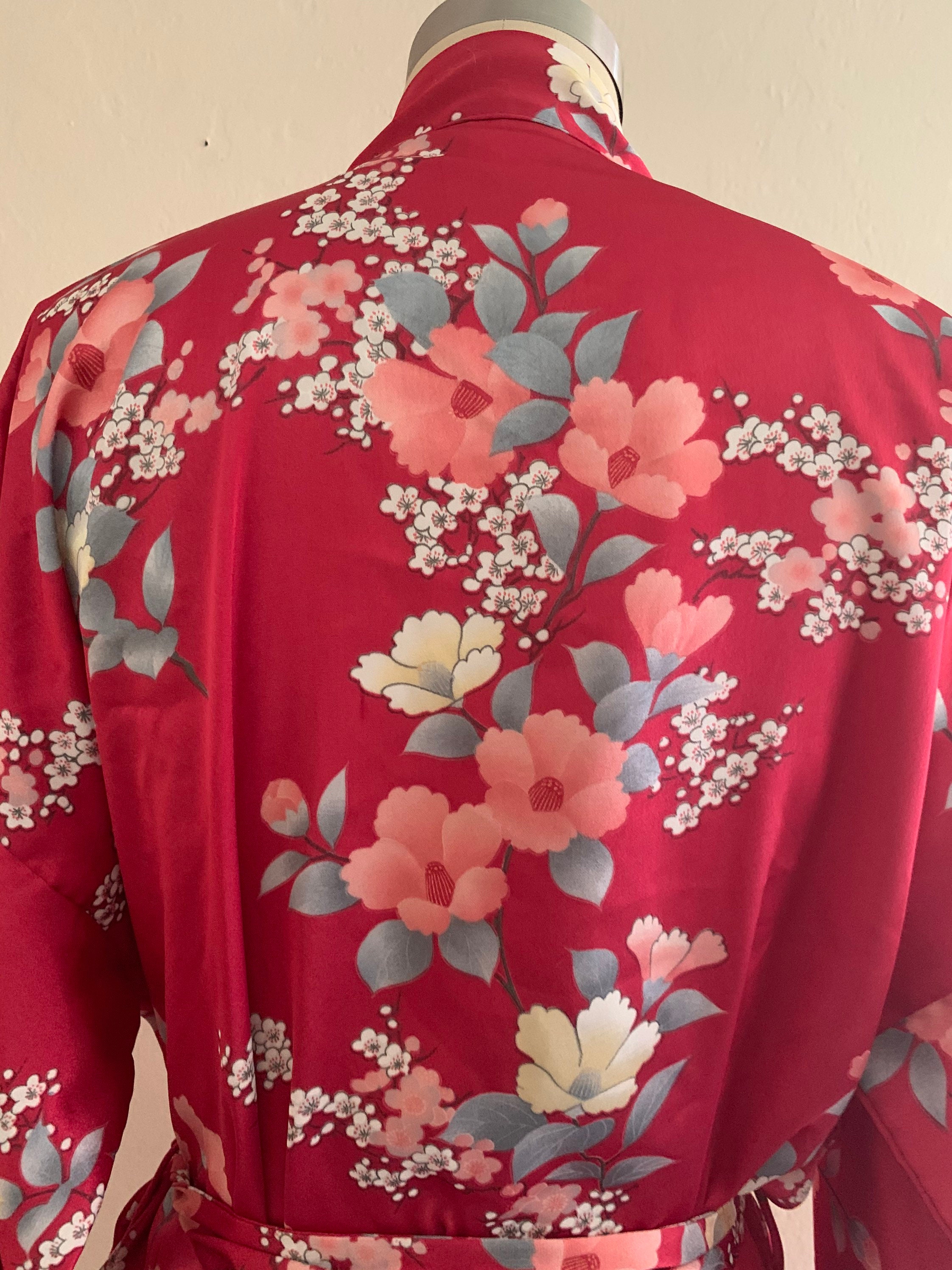 vintage floral robe with pockets // japanese robe // dressing gown
