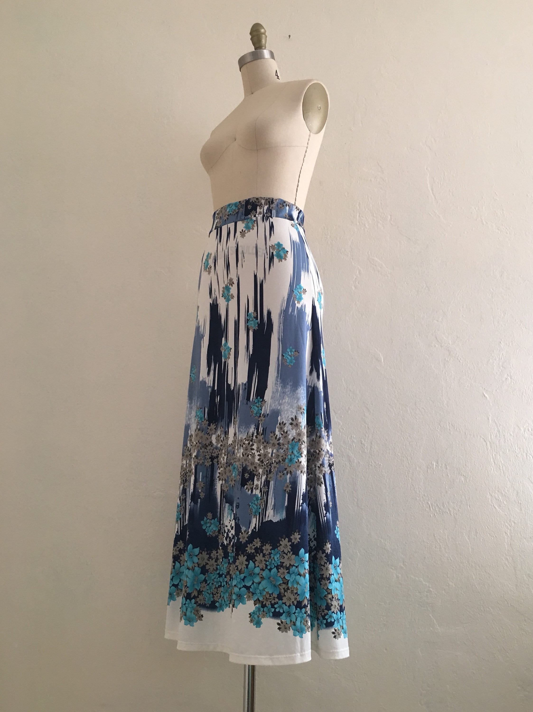 vintage 70's floral maxi skirt // fitted maxi skirt