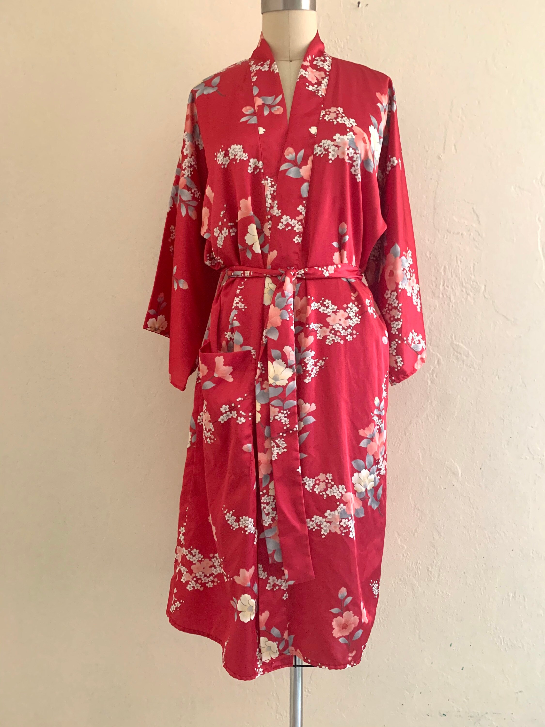 vintage floral robe with pockets // japanese robe // dressing gown