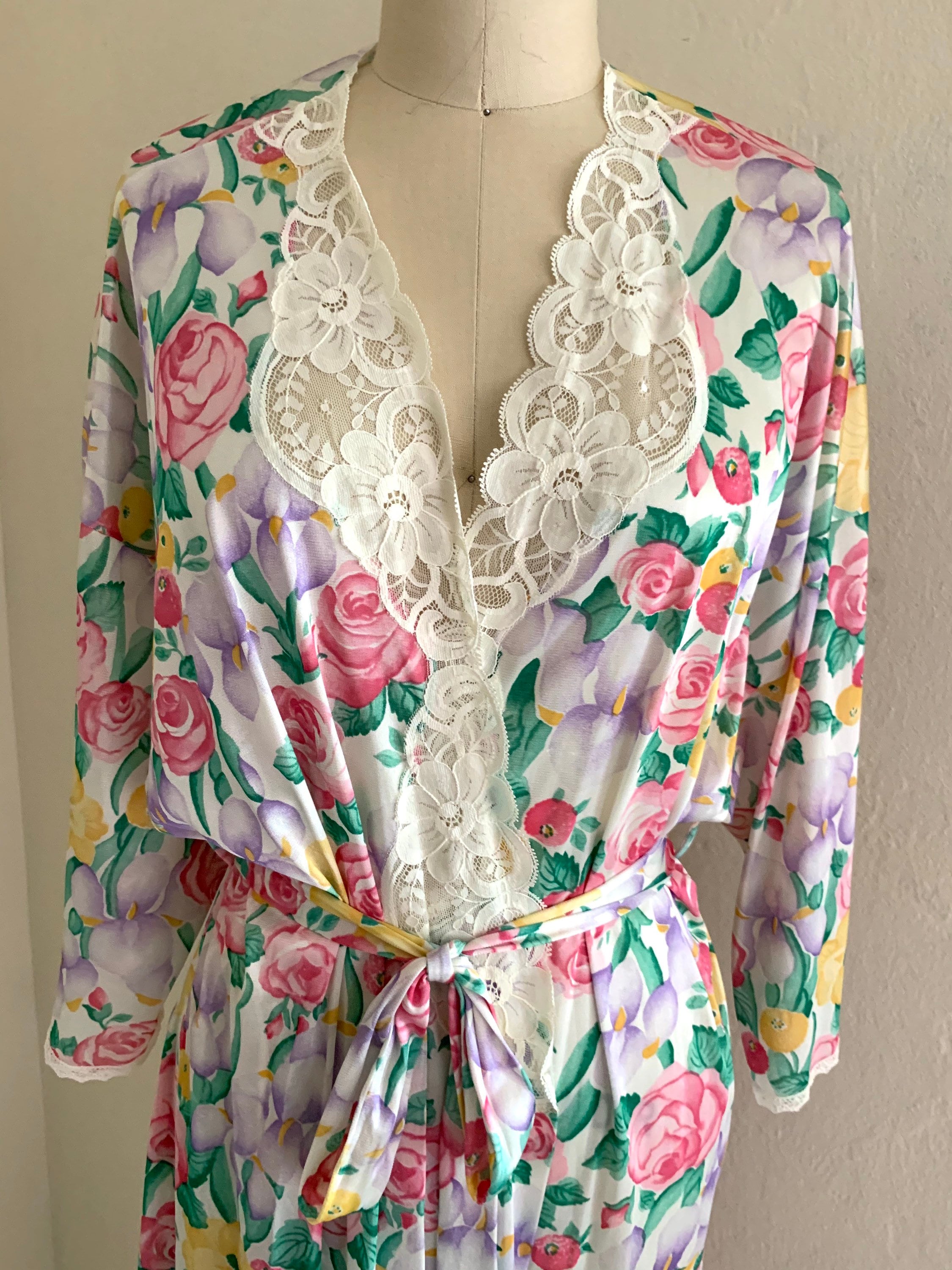 vintage 80's floral printed robe // dressing gown