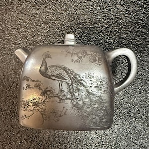 Handmade Yixing Zisha Teapot, Black Clay Sifang Handuo Teapot, Engraved Peacock Design, Chinese Gongfu Tea Set, 180ml