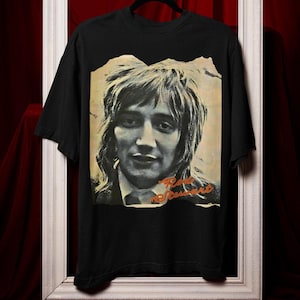 Rod Stewart / ロッド・スチュワート [Worn Free] Rod Stewart / New York New York Scoop Neck Tee (White) (Womens) Worn Free] Rod Stewart / New York New York Scoop Neck Tee