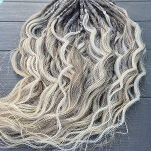 Gray Mixed Dreads and Braids for Sensitive Heads, Wavy DE or SE Dreadlocks, Wavy Hair Extensions, Synthetic Curly Dreadlocks for Grey Hairs