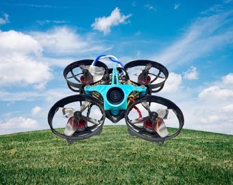 Quad Sensei Horny Dude, dosel ligero Tinywhoop. Cámara Betafpv C03