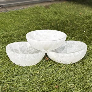 4 inch natural selenite crystal gemstone charging and cleansing bowl decor