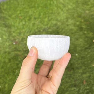 2 inch natural selenite crystal gemstone charging and cleansing bowl decor