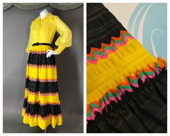 1970s dress vintage BOLD PRINT YELLOW bishop sleev