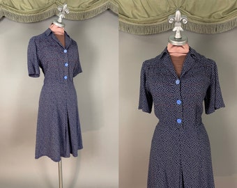 38 waist 1940s dress vintage 40s BLUE WHITE RED accent dots plus size day dress