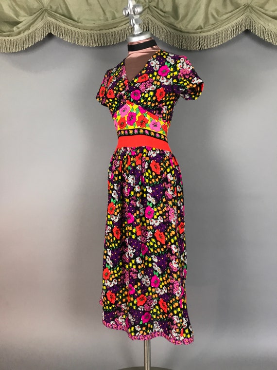 1960s dress vintage 60s DAYGLO FLORAL bright bord… - image 4