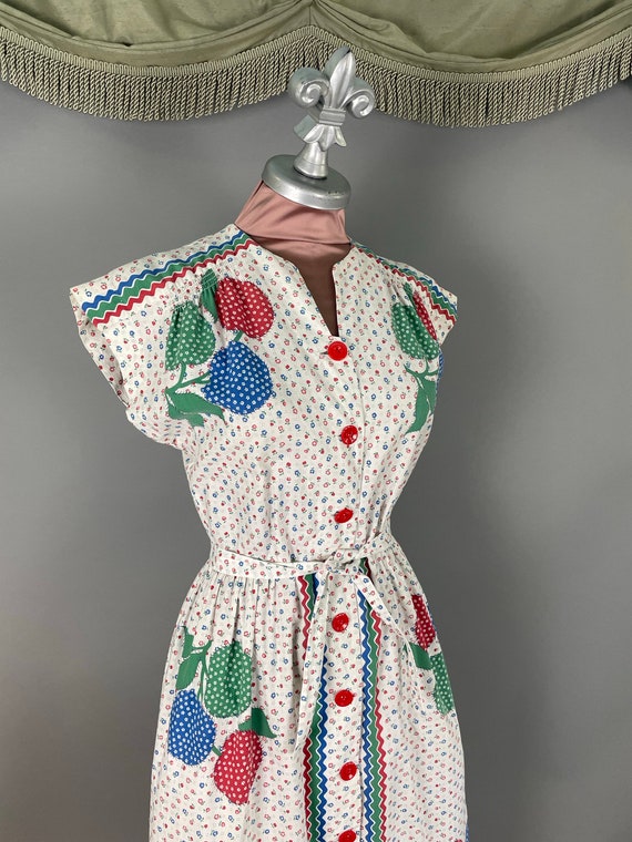 1940s dress vintage 40s COLORFUL FRUIT PRINT whit… - image 5