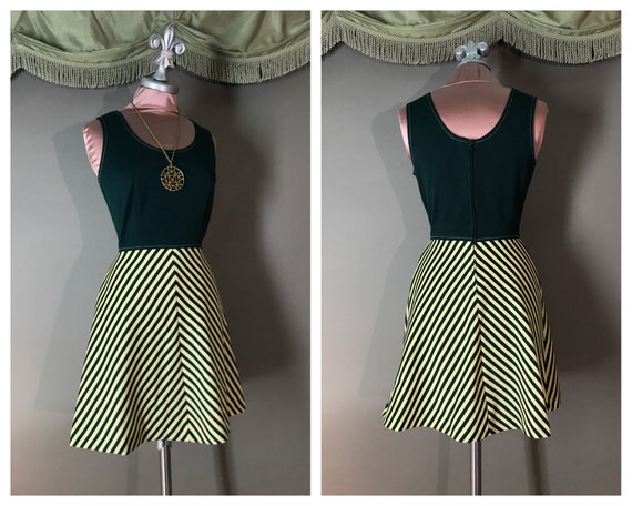 1960s dress 70s vintage GREEN CHEVRON STRIPE a lin